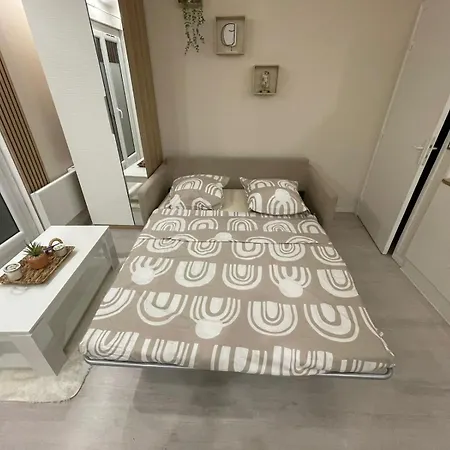 Neuf Cosy, Cinema Room, Moderne Avec Fibre, Gare Rer C *